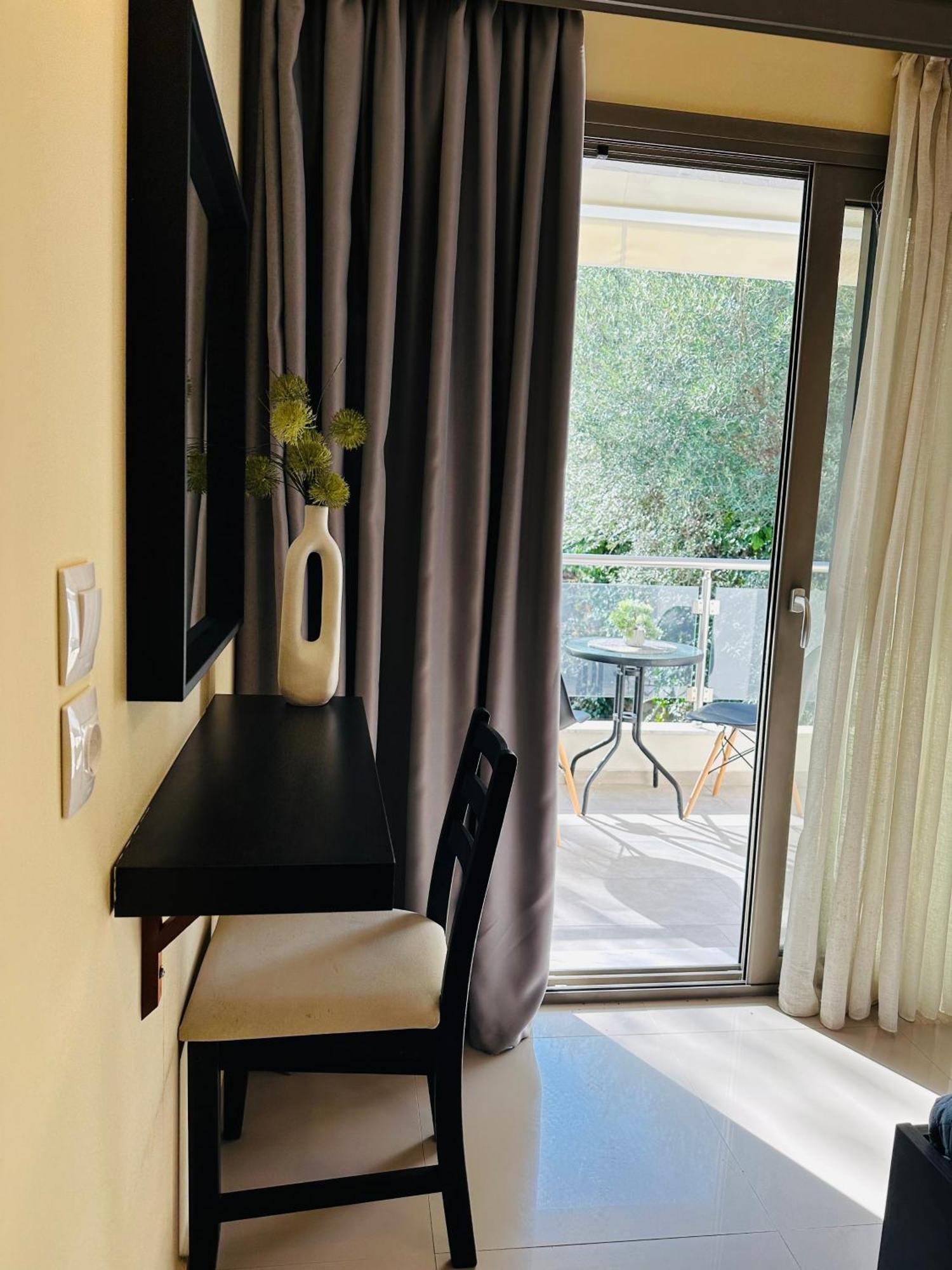 Afrodite Seaside Rooms Kallithea  Exteriör bild