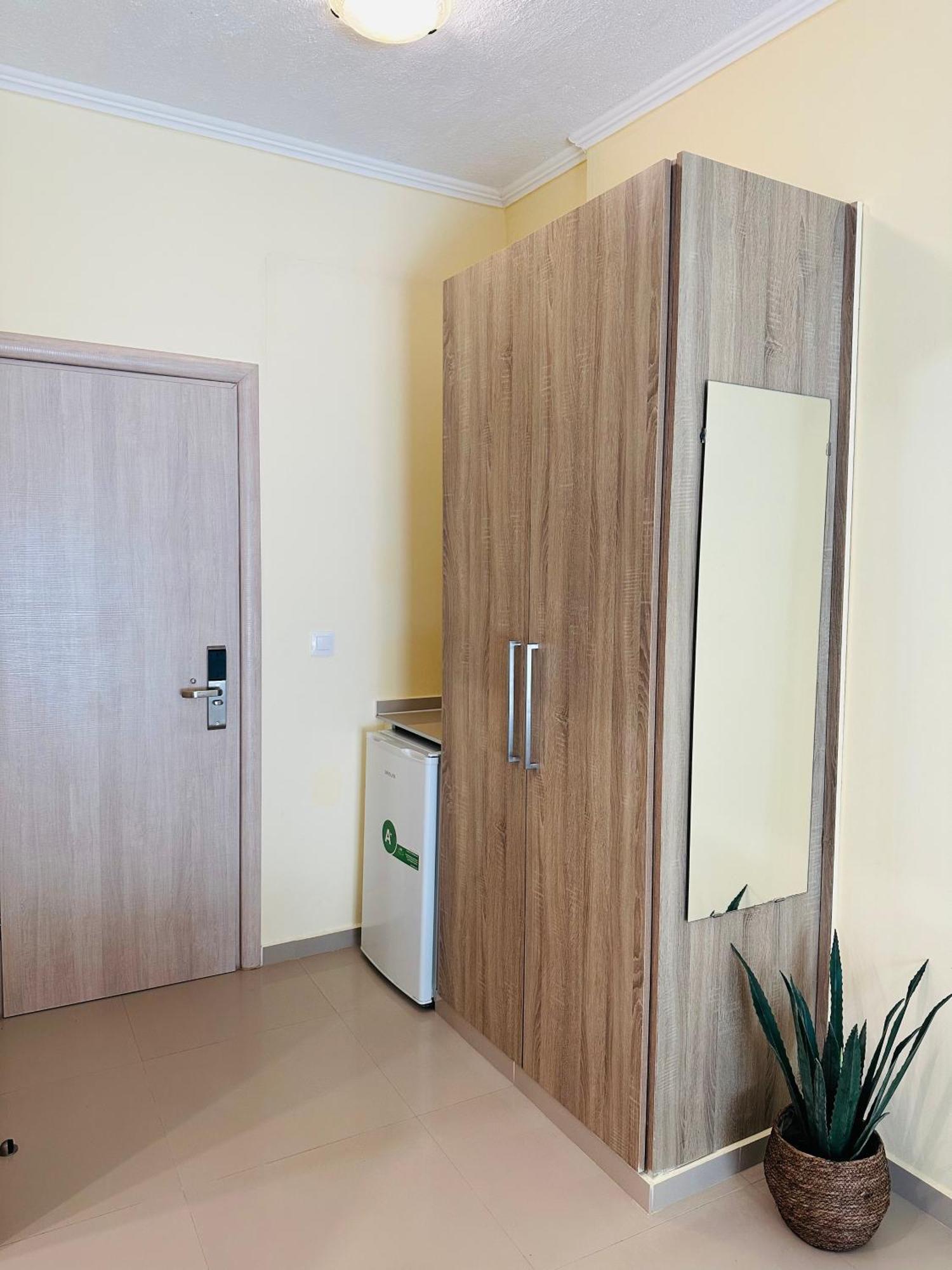 Afrodite Seaside Rooms Kallithea  Exteriör bild